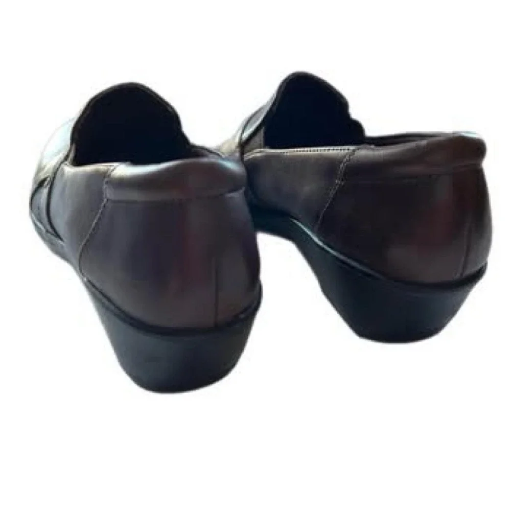 Clark's Size 9 Brown Leather Women's Shoes Loafers